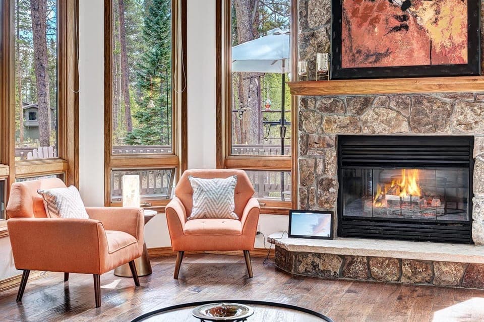 Bear Den - Ping Pong, Sauna, Fireplace, Close to Ski, Discount Rates House in Breckenridge