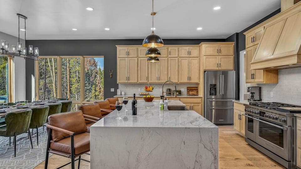 Seating area, microwave, storage, stove, kitchen