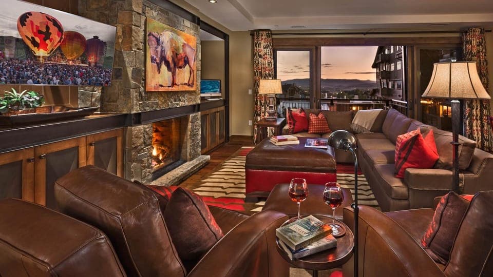 TV and multimedia, View (from property/room), Balcony/Terrace, Seating area, fireplace