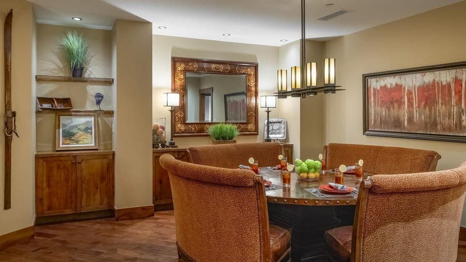 Dining area, furniture