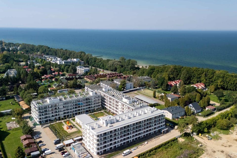 Property building, Day, Neighbourhood, Natural landscape, Bird's eye view, Beach, City view, Sea view, Street view, Location