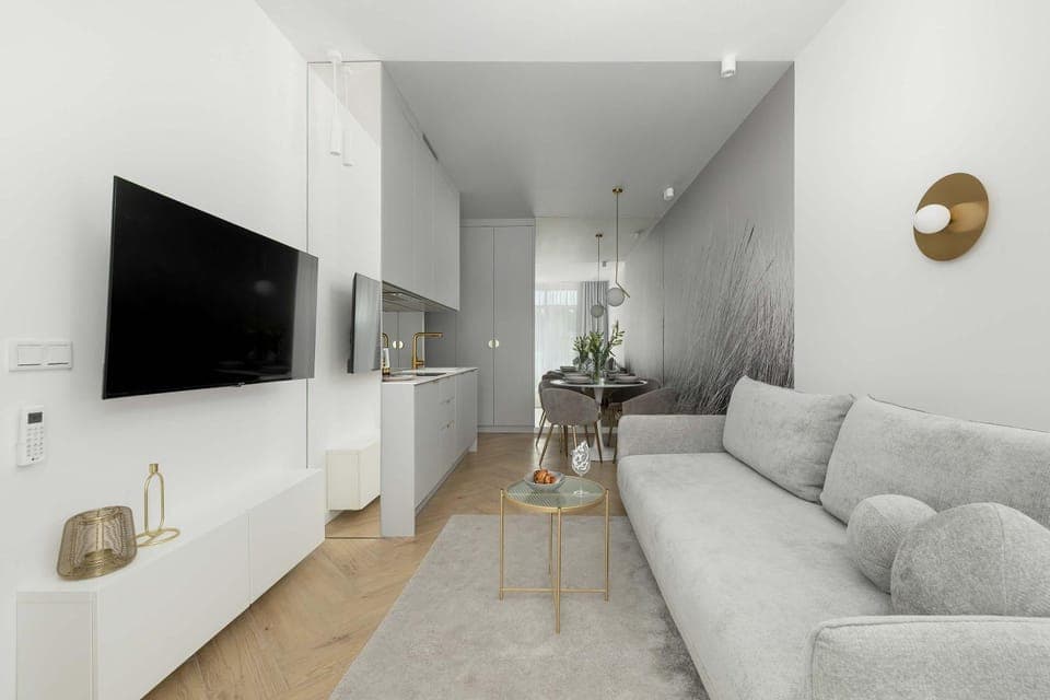 TV and multimedia, Living room, Seating area, Evening entertainment