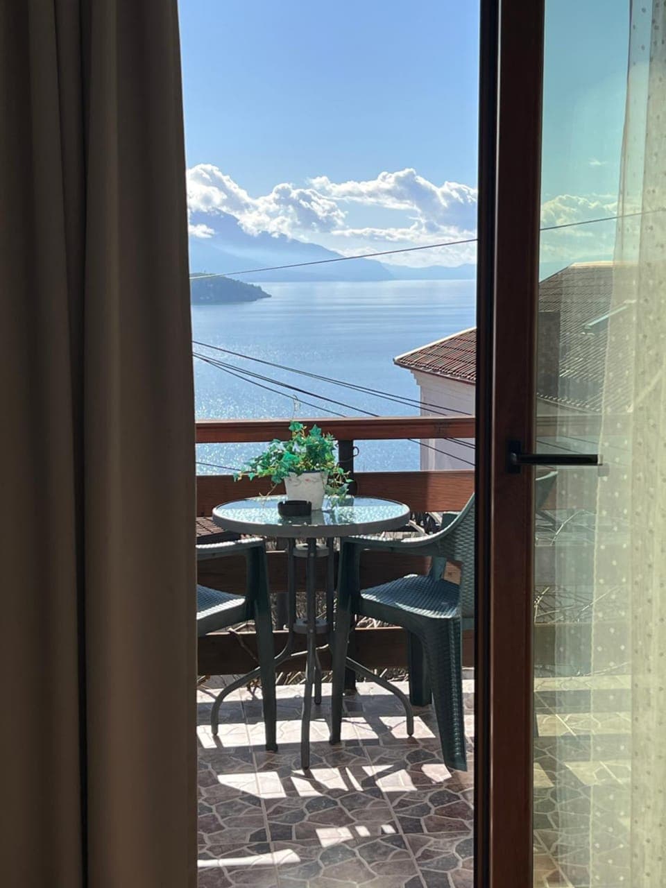 Patio, Day, Natural landscape, View (from property/room), Balcony/Terrace, Living room, Beach, Lake view, Mountain view