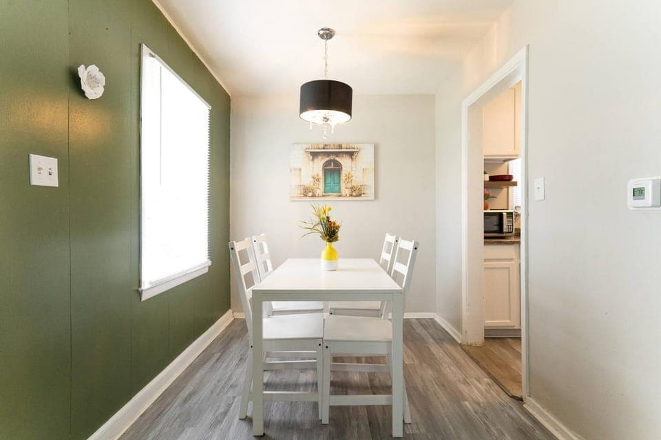 Dining area, Meals, Family