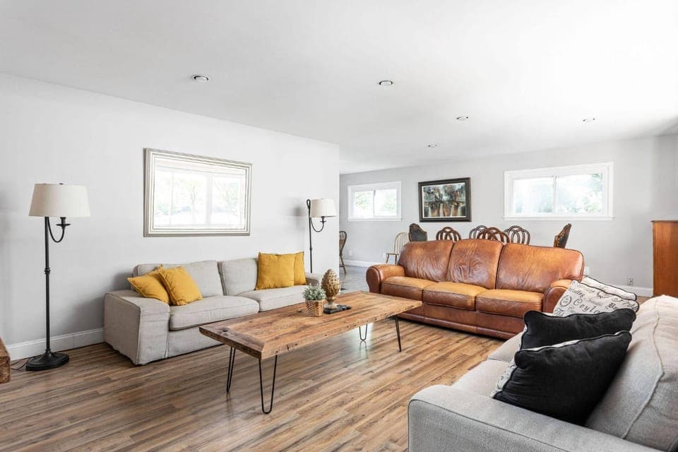 Living room, Photo of the whole room, Seating area