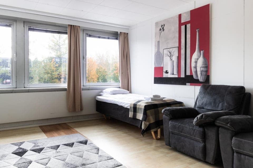 Bed, Living room, Seating area