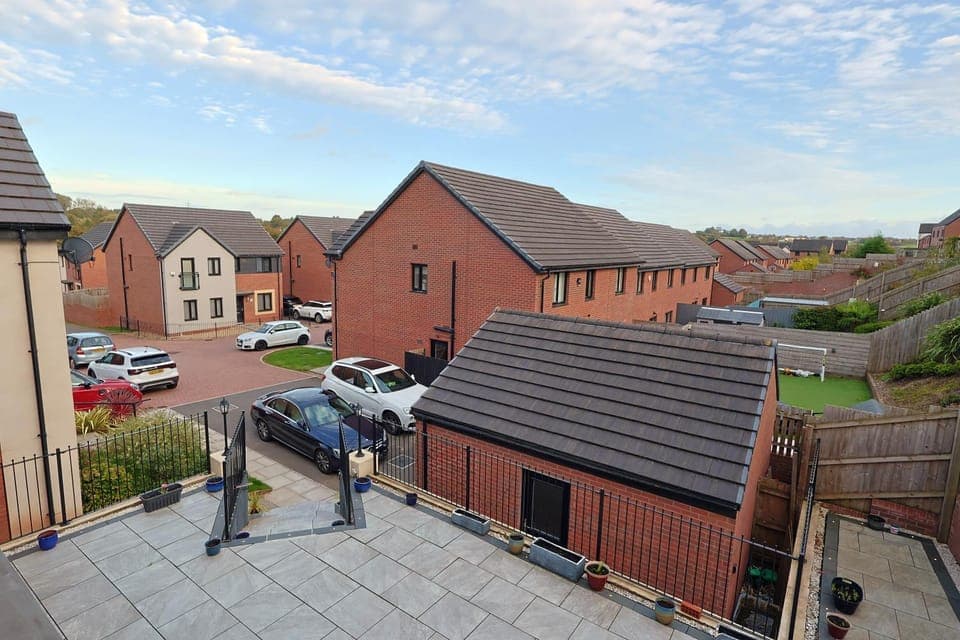 Property building, View (from property/room), View (from property/room), City view, City view, Garden view, Garden view, Parking