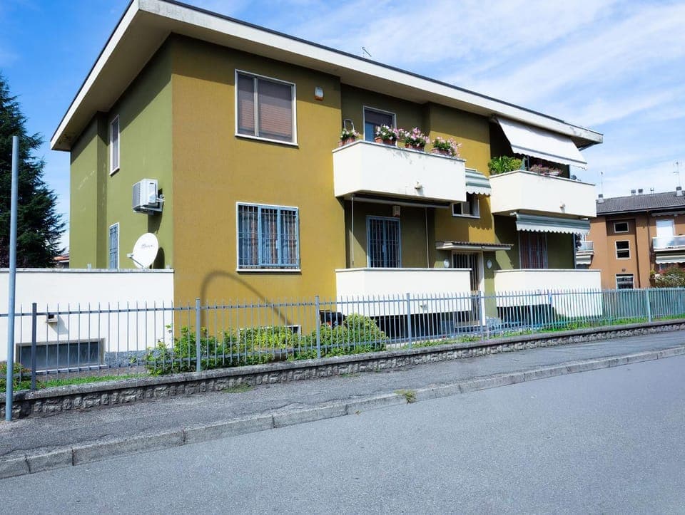 Property building, Neighbourhood, Street view