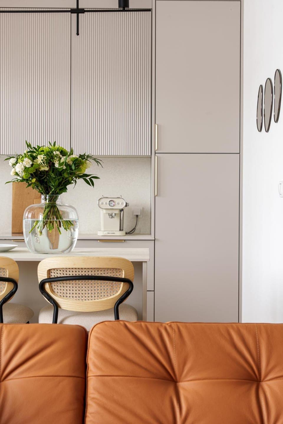 Kitchen or kitchenette, Living room, Dining area