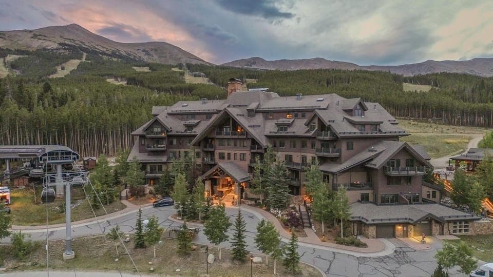 Crystal Peak Lodge #7407 Jasper Retreat House in Breckenridge