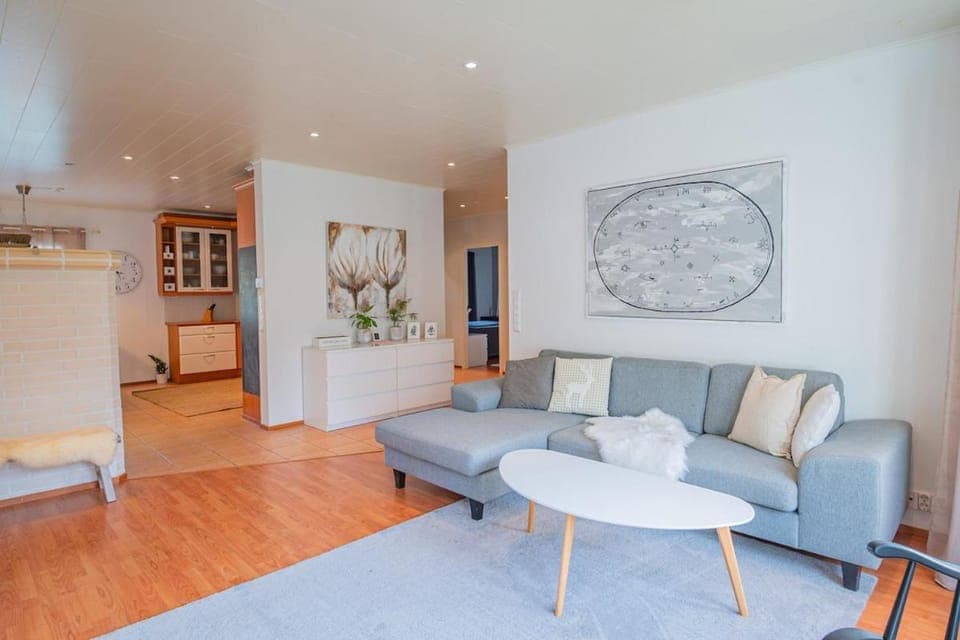 Living room, Seating area