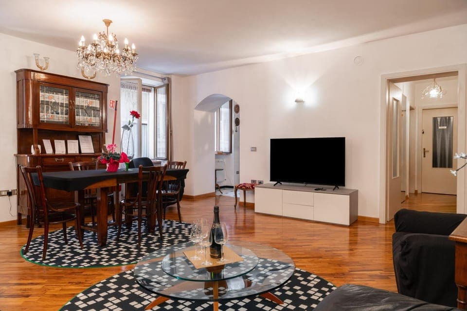 TV and multimedia, Living room, Dining area, Evening entertainment