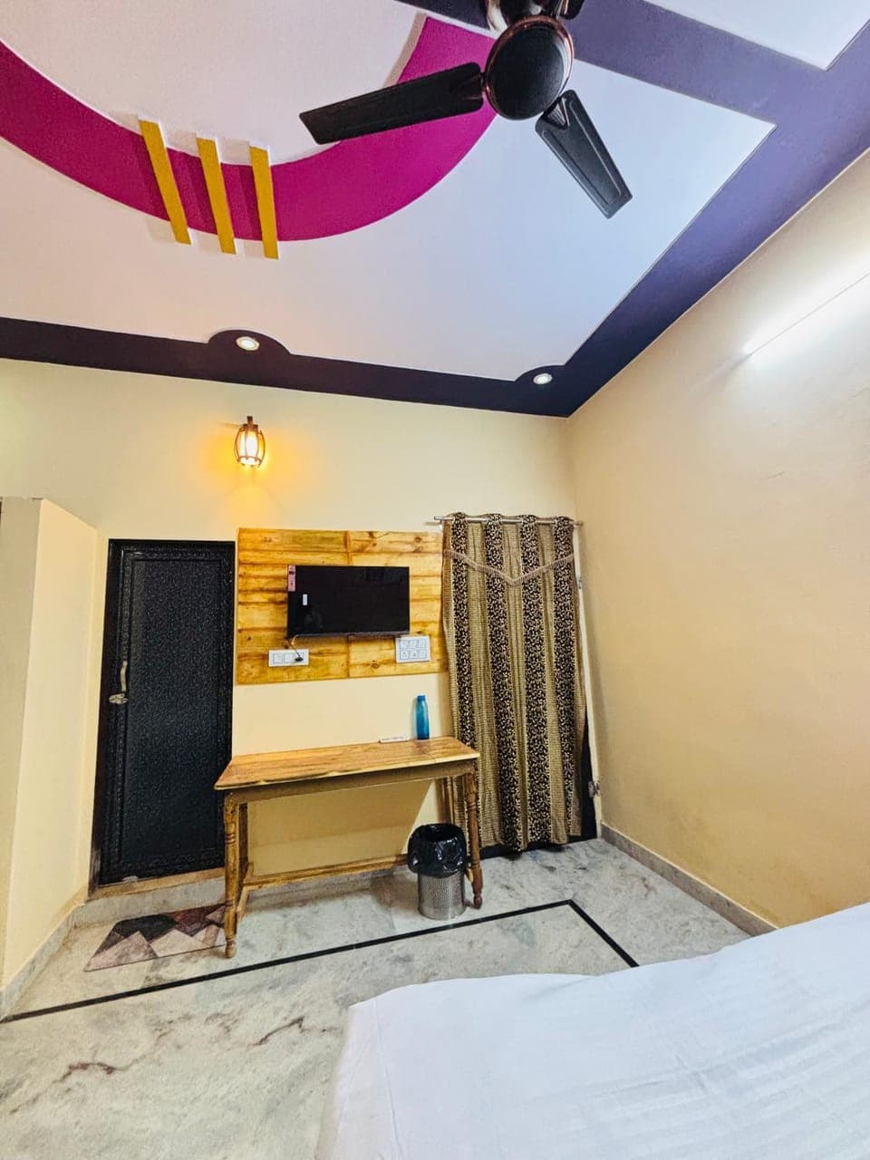 Bed, Bedroom, air conditioner