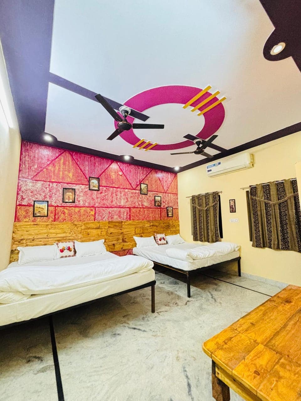 Bed, Photo of the whole room, Bedroom, air conditioner