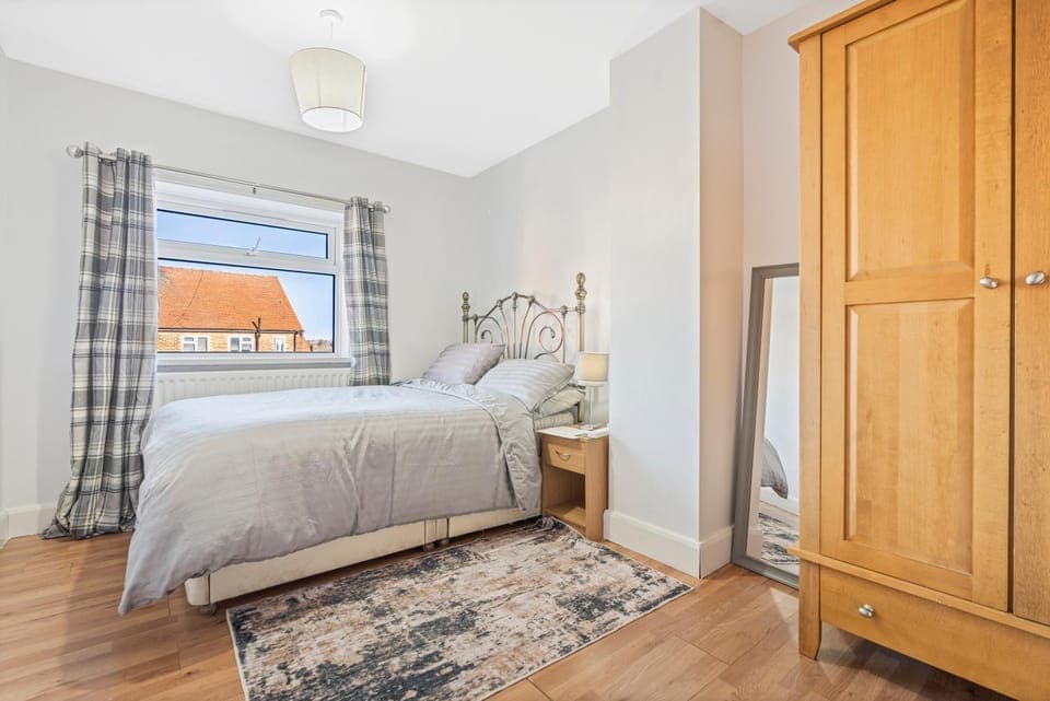 Bed, View (from property/room), Bedroom, wardrobe