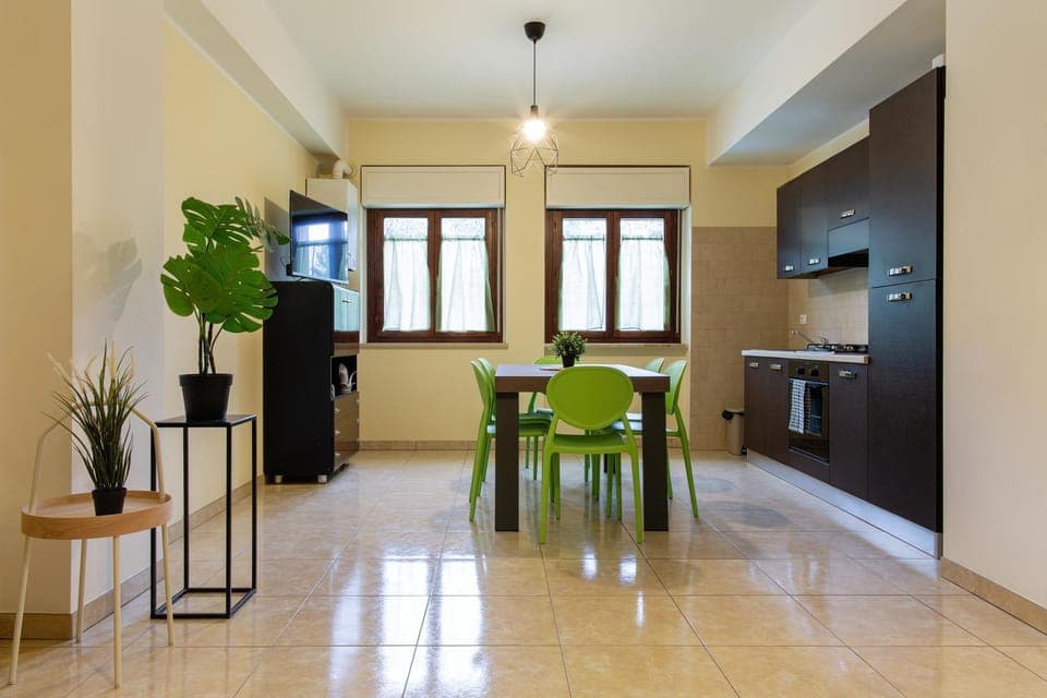 TV and multimedia, Kitchen or kitchenette, Dining area