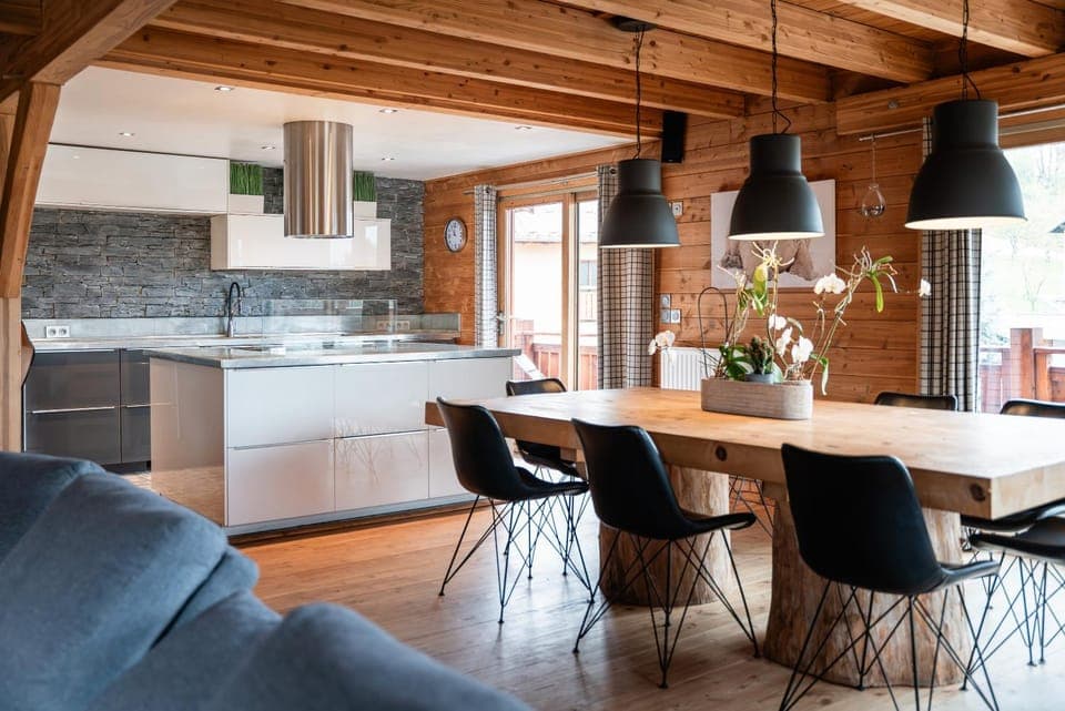 Property building, Kitchen or kitchenette, Living room