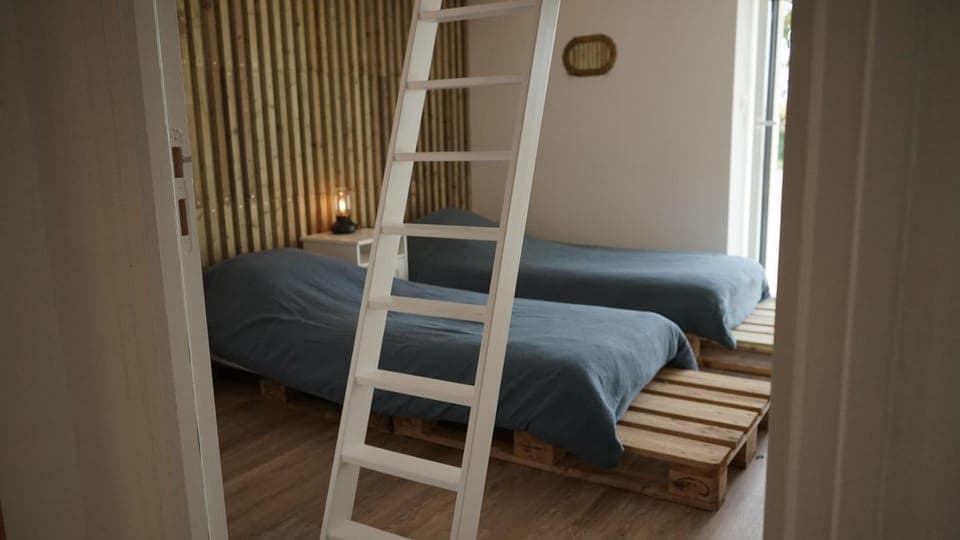 Bed, Photo of the whole room