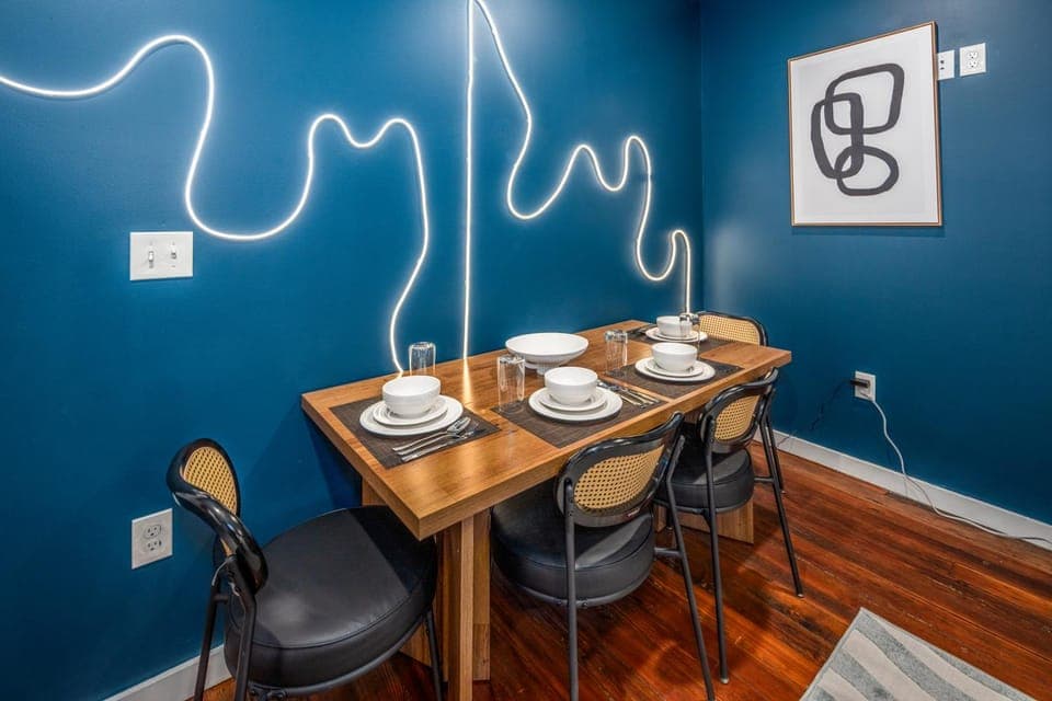 Living room, Decorative detail, Seating area, Dining area