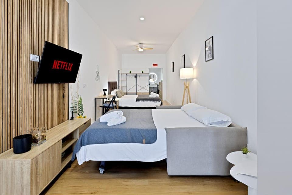 TV and multimedia, Lounge or bar