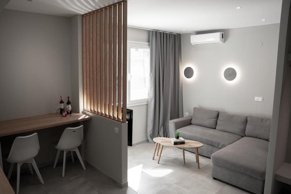 Living room, Dining area, air conditioner