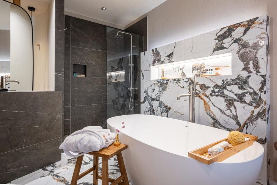 Shower, Bathroom, Bath, towels