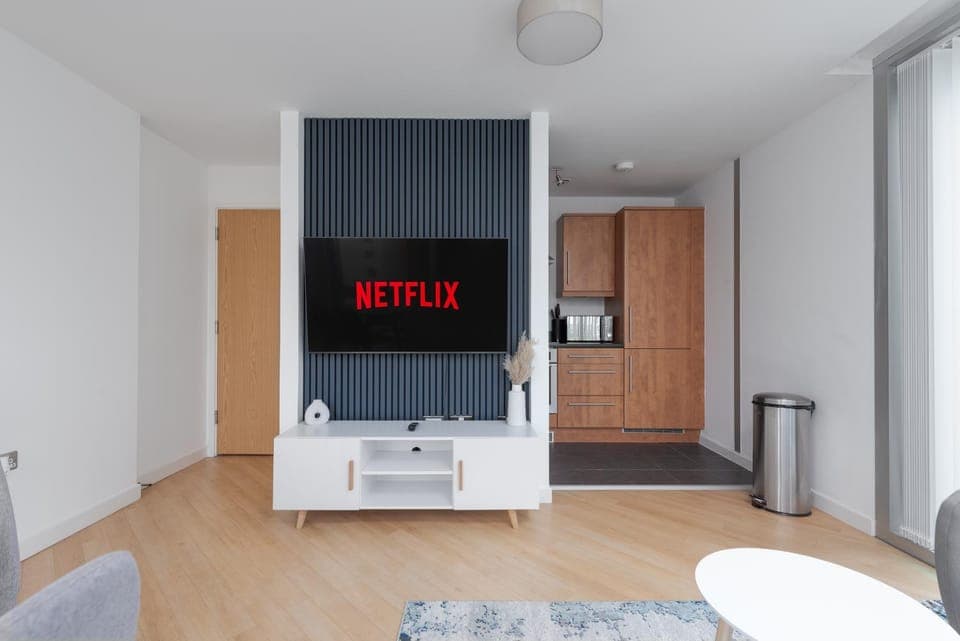 Bed, Kitchen or kitchenette, Living room, Photo of the whole room, Seating area, Bedroom