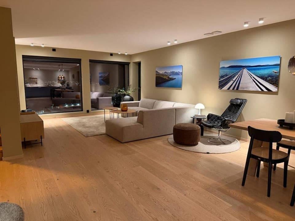 TV and multimedia, Living room, Seating area