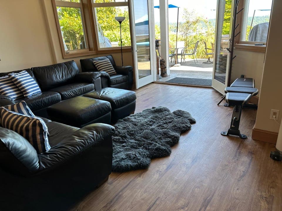 View (from property/room), Balcony/Terrace, Living room