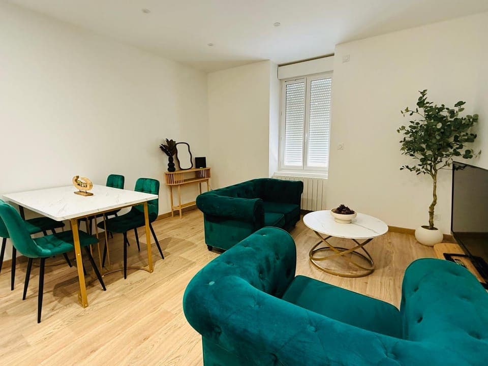 Living room, Dining area