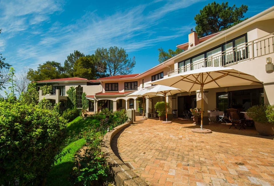 Property building, Patio, Garden, Balcony/Terrace, Garden view