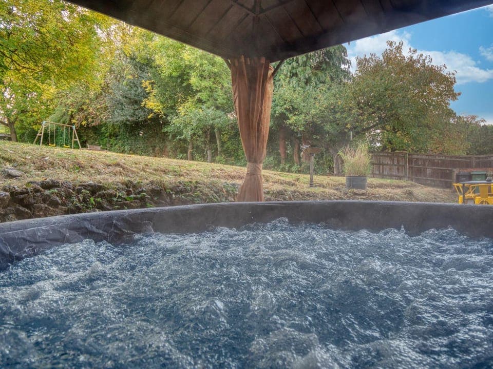 Garden, Hot Tub, Evening entertainment, Garden view