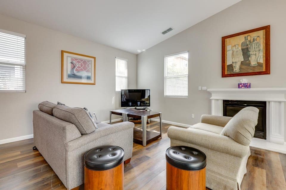 Quiet & Convenient! Santa Rosa Family Home w/ Yard House in Santa Rosa