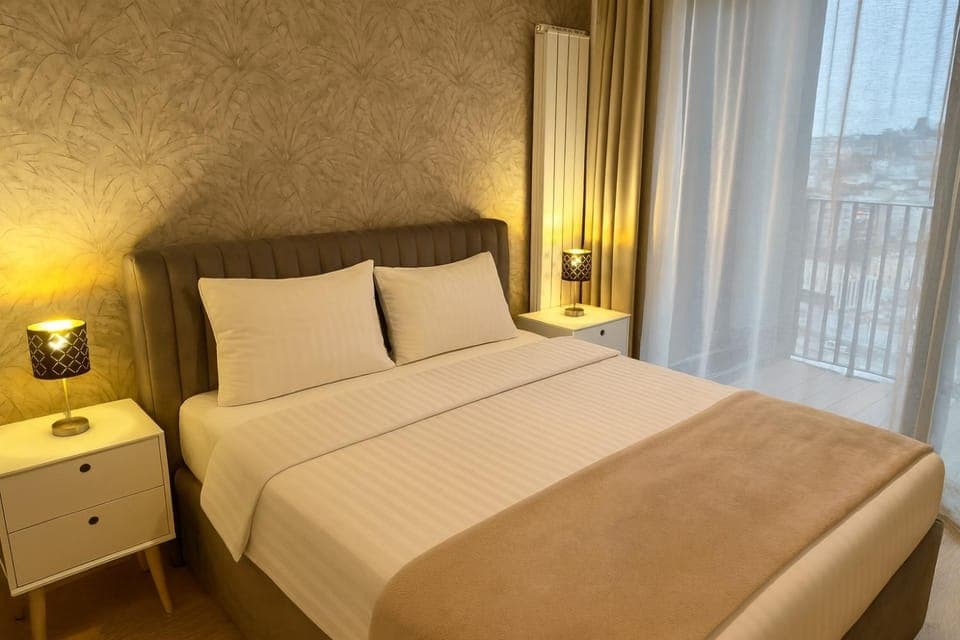 Bed, Photo of the whole room, Bedroom