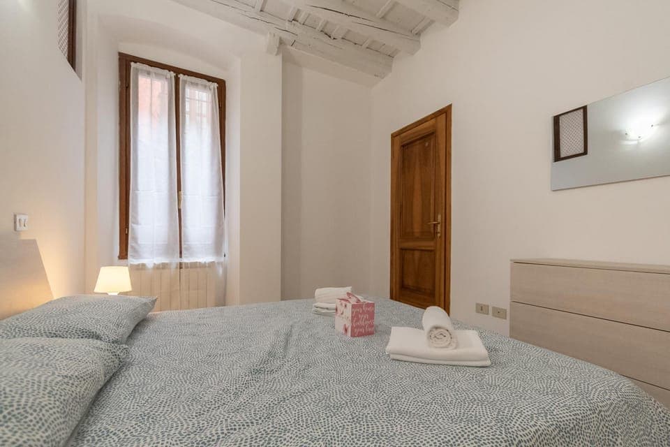 Bed, Photo of the whole room, Bedroom, towels