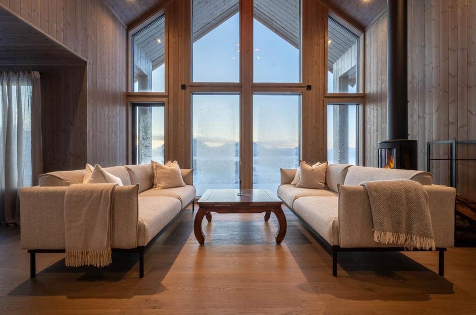 View (from property/room), Living room, Photo of the whole room, Seating area, Mountain view, fireplace