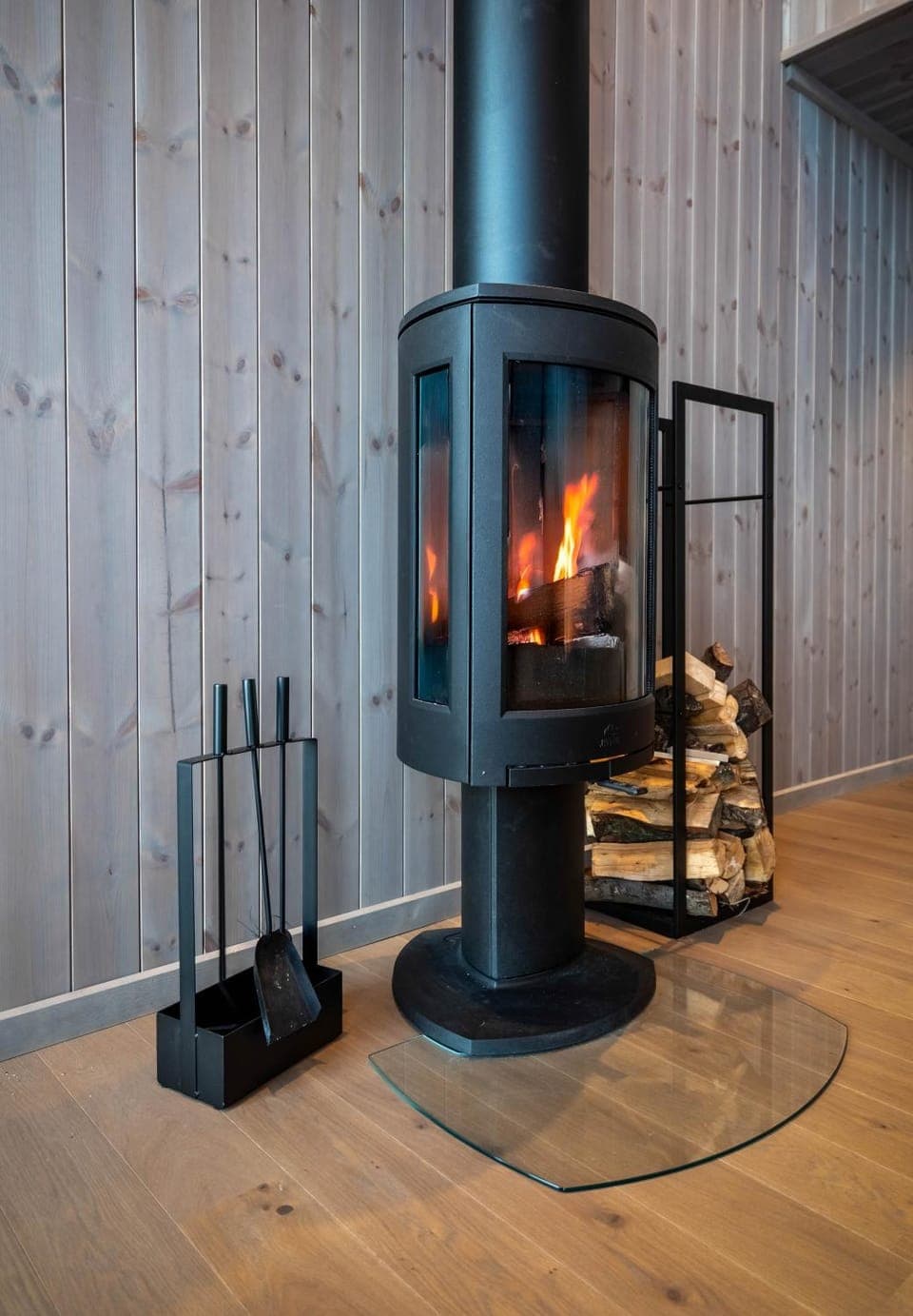 Living room, fireplace