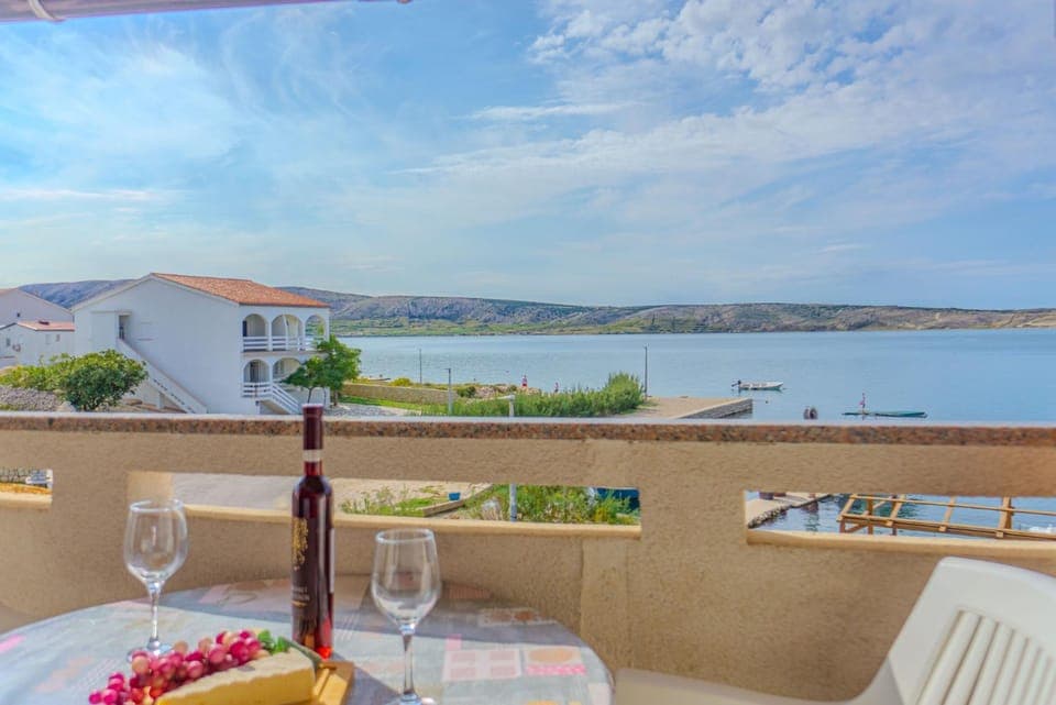 Balcony/Terrace, Dining area, Mountain view, Sea view