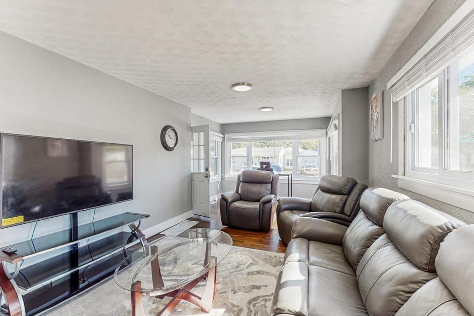 Group-Friendly Michigan City Retreat Near Beach! House in Michigan City