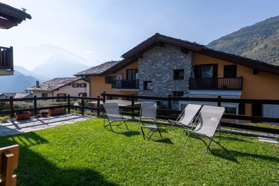 Garden, Mountain view