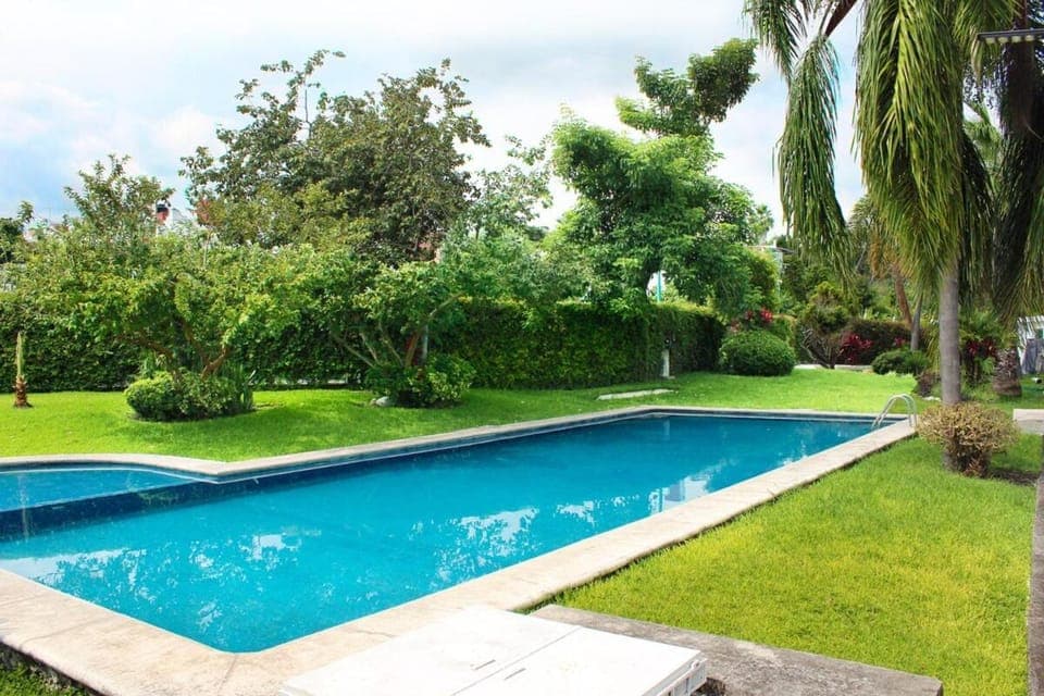 Swimming pool, Swimming pool