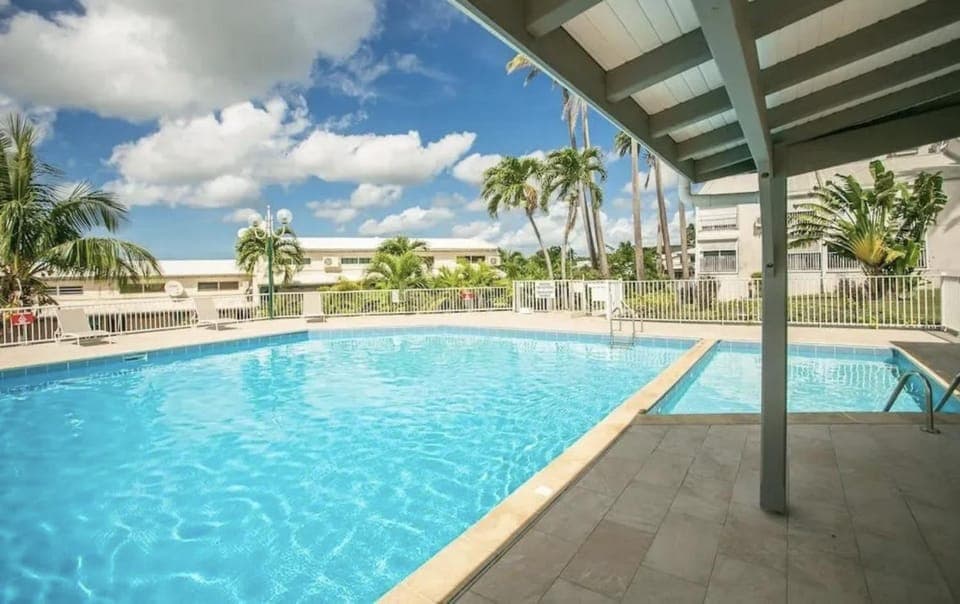 Pool view, Swimming pool