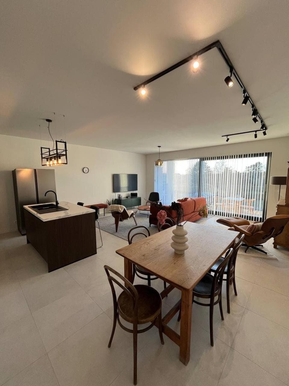 Living room, Seating area, Dining area