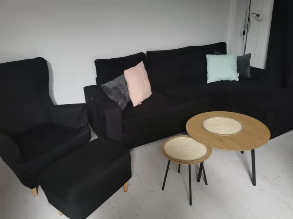 Living room, Seating area