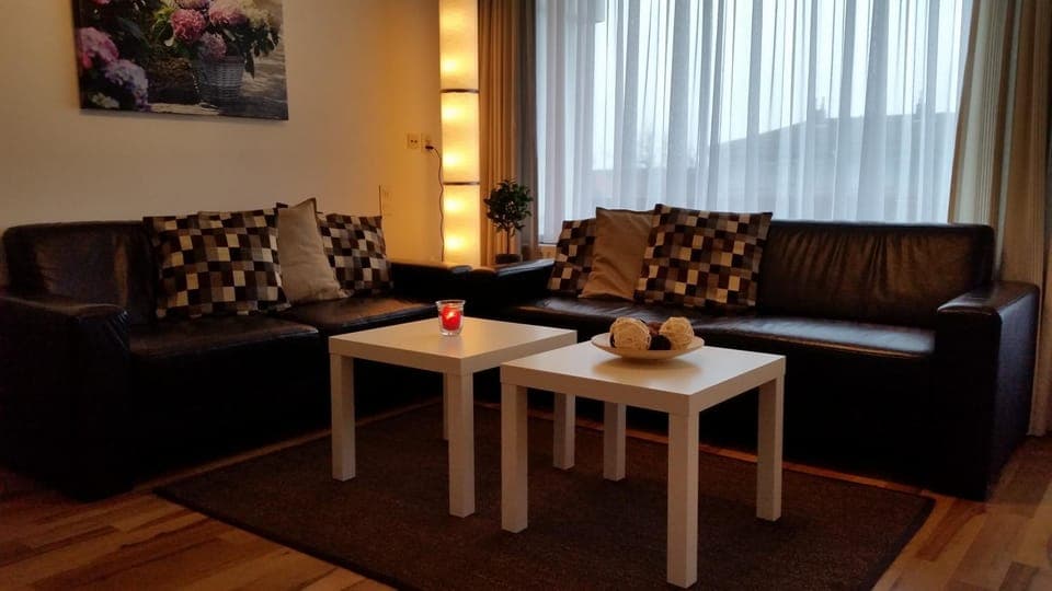 Day, Living room, Decorative detail