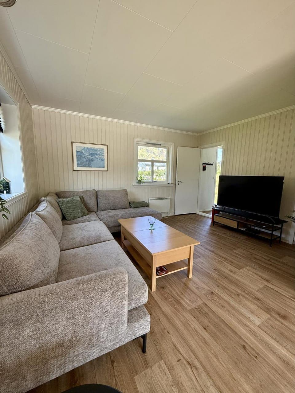 TV and multimedia, Living room, Photo of the whole room, Seating area