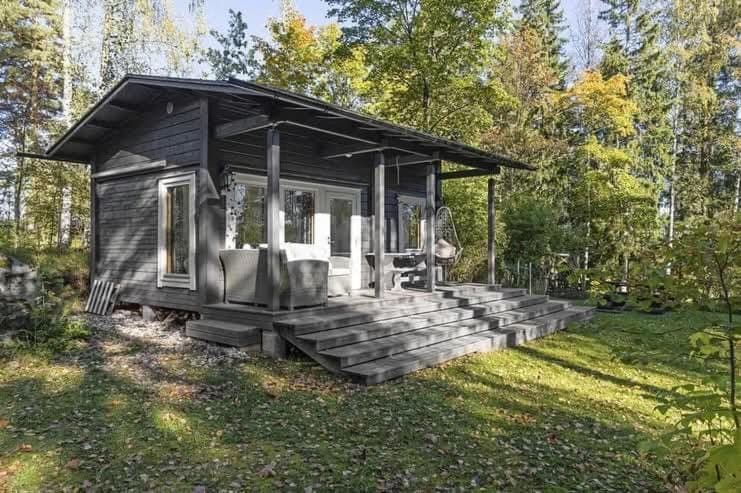 Three cozy cottages, sauna and big yard all included for up to 8 persons Chalet in Uusimaa