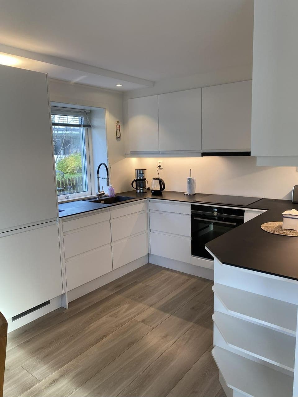 Coffee/tea facilities, Kitchen or kitchenette, dishwasher, pet friendly, stove