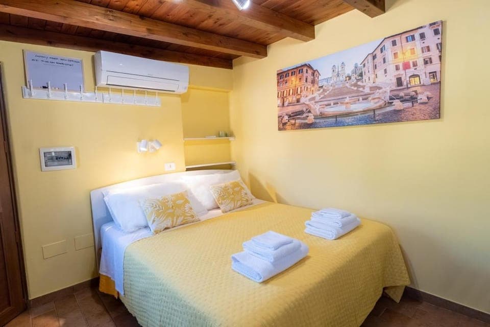 Bed, Bedroom, air conditioner