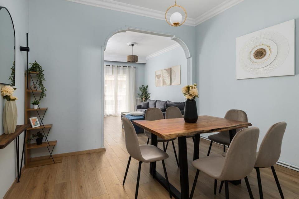 Living room, Seating area, Dining area